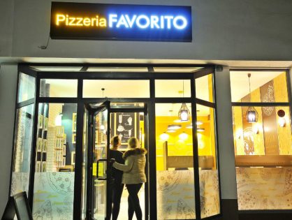 Wejście do pizzerii Favorito